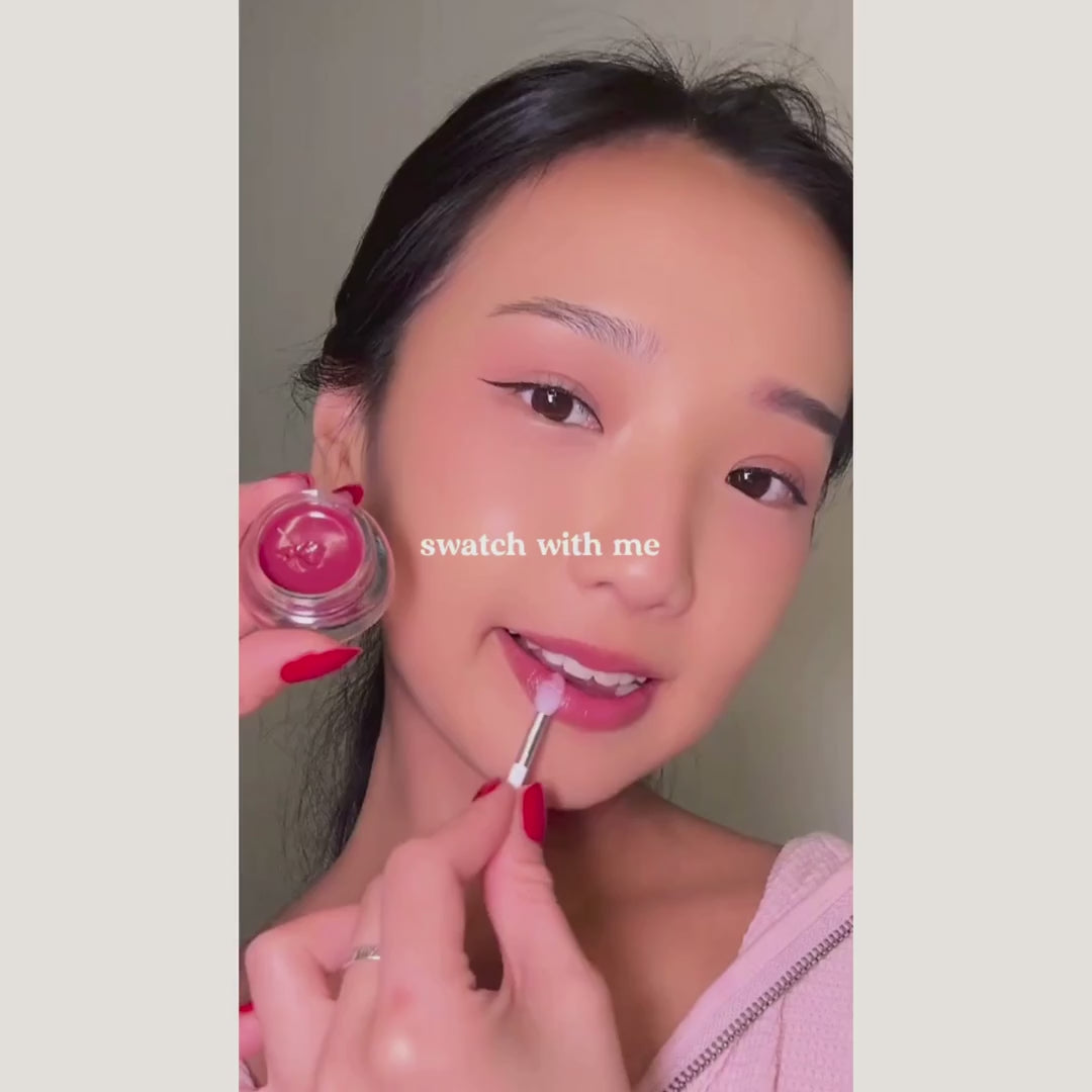 Never Been Kissed Lip Gloss y Bálsamo (Love Bug) - Kara Beauty